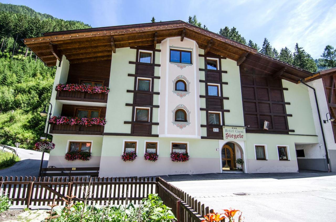 Hotel Garni Siegele - Silvretta Card Premium Betrieb Ischgl Exteriör bild