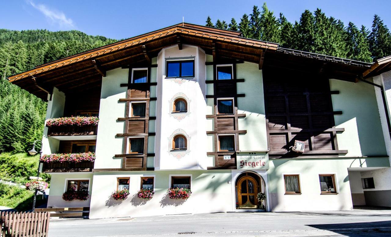 Hotel Garni Siegele - Silvretta Card Premium Betrieb Ischgl Exteriör bild