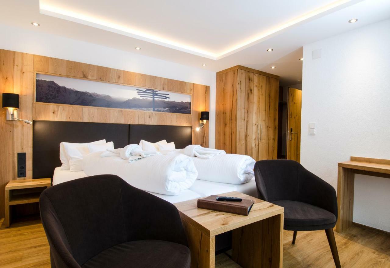 Hotel Garni Siegele - Silvretta Card Premium Betrieb Ischgl Exteriör bild